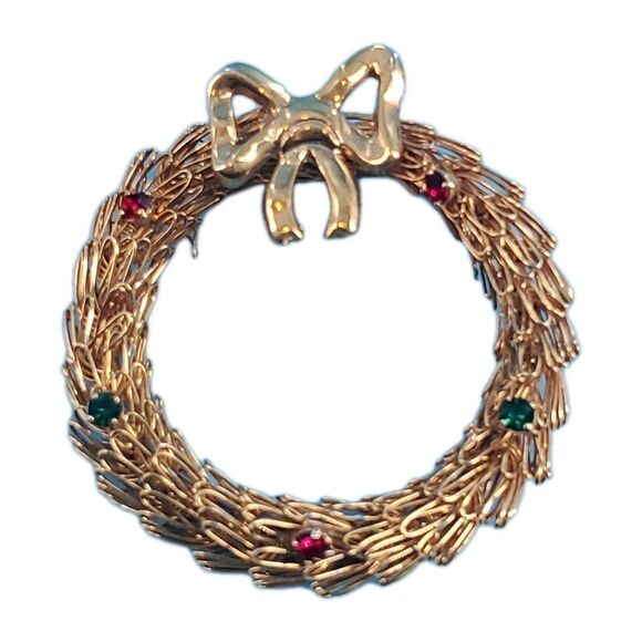 Vtg Unsigned Wreath Brooch Gold Tone Filgree Wired Prong Set Rhinestone - Picture 1 of 12
